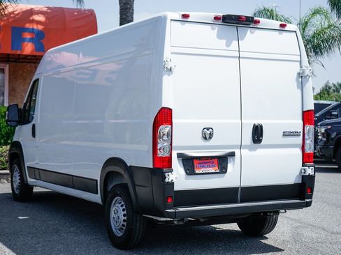 Used 2025 RAM ProMaster 2500 w/ Convenience Group FWD image 6