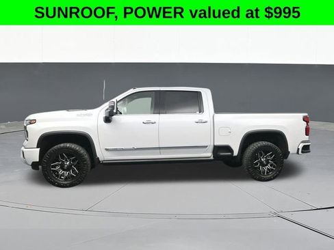 Used 2024 Chevrolet Silverado 2500 High Country w/ Technology Package AWD/4WD image 9