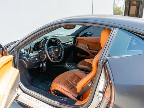 Used 2012 Ferrari 458 Italia Coupe image 15