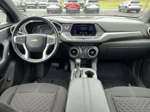 Used 2019 Chevrolet Blazer LT image 19