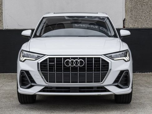 Used 2020 Audi Q3 2.0T Premium Plus w/ Premium Plus Package AWD/4WD image 6