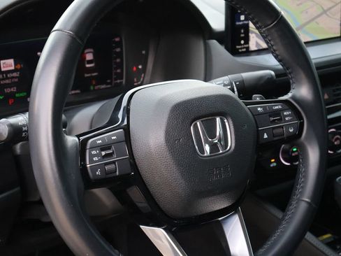 Used 2023 Honda Accord Touring image 17