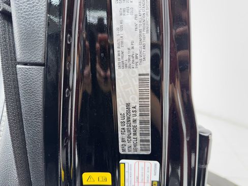 Used 2022 Jeep Wrangler Unlimited Sahara w/ Cold Weather Group AWD/4WD image 44