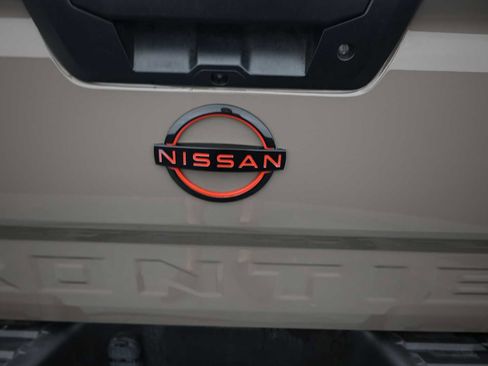 Used 2023 Nissan Frontier PRO-4X w/ Pro-4X Premium Package AWD/4WD image 27