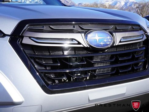 Used 2023 Subaru Forester Touring image 17