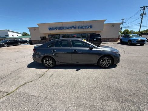 Used 2024 Kia Forte GT-Line w/ GT-Line Premium Package FWD image 6