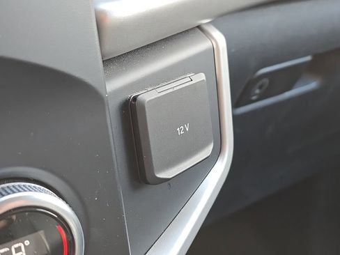 Used 2024 Ford Expedition Max XLT image 42