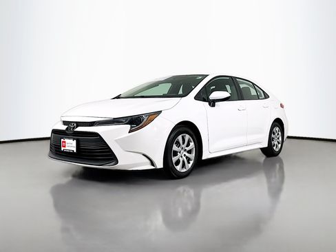 Certified 2024 Toyota Corolla LE FWD image 3