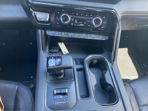 Used 2023 GMC Sierra 1500 AT4 w/ AT4 Preferred Package AWD/4WD image 20