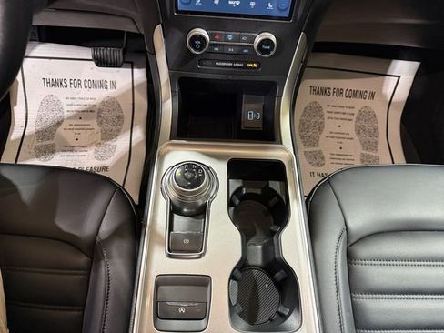 Used 2024 Ford Edge SEL w/ Convenience Package image 11