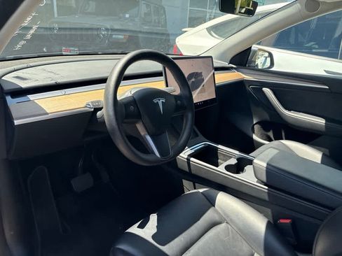 Used 2023 Tesla Model Y Long Range AWD/4WD image 8