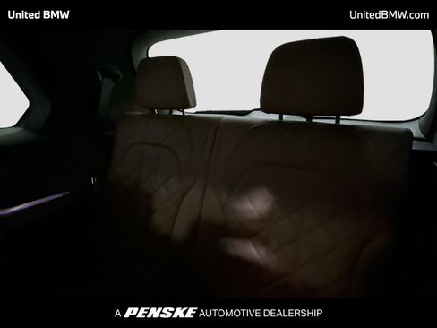 Used 2024 BMW X7 xDrive40i w/ M Sport Package AWD/4WD image 14