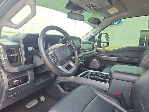 Used 2025 Ford F350 Lariat w/ Black Appearance Package AWD/4WD image 17