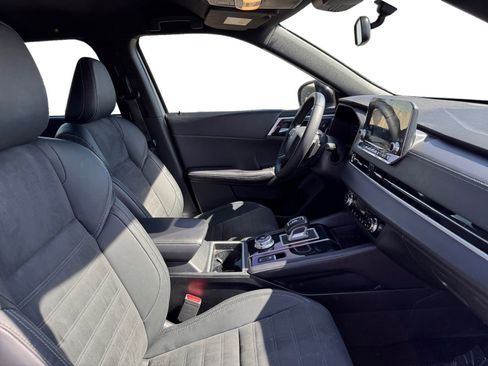 Used 2023 Mitsubishi Outlander SE Black Edition image 17