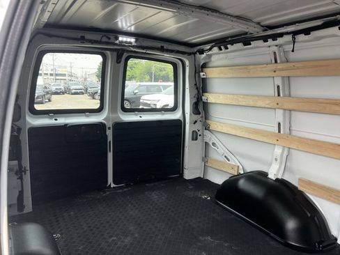 Used 2024 Chevrolet Express 2500 w/ Driver Convenience Package RWD image 12