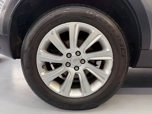 Used 2017 Land Rover Discovery Sport SE image 26