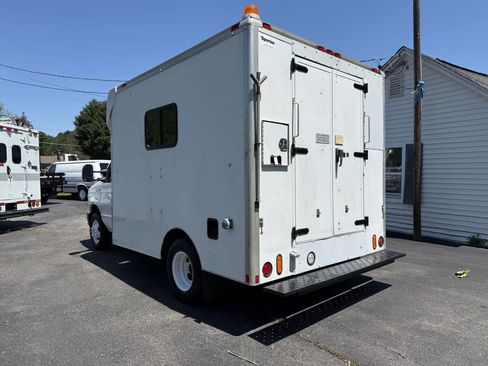 Used 2008 Ford E-350 and Econoline 350 Super Duty image 4