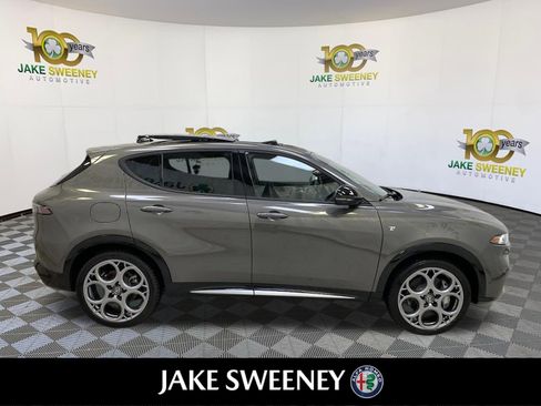 New 2024 Alfa Romeo Tonale Ti AWD/4WD image 10