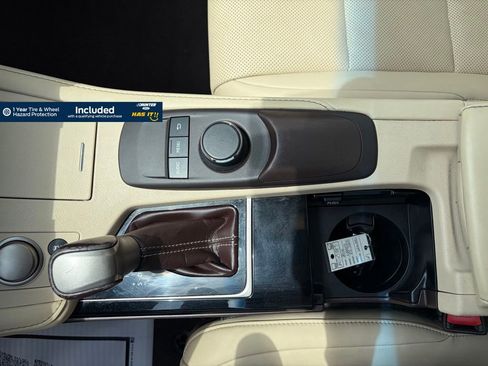 Used 2016 Lexus ES 350 w/ Premium Package w/Wood Trim FWD image 13