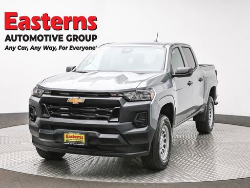 Used 2024 Chevrolet Colorado W/T RWD image 1