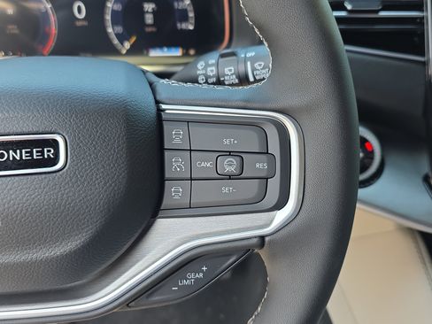 New 2026 Jeep Grand Wagoneer L 4WD image 14