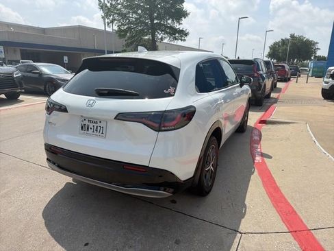 Used 2023 Honda HR-V EX-L image 7