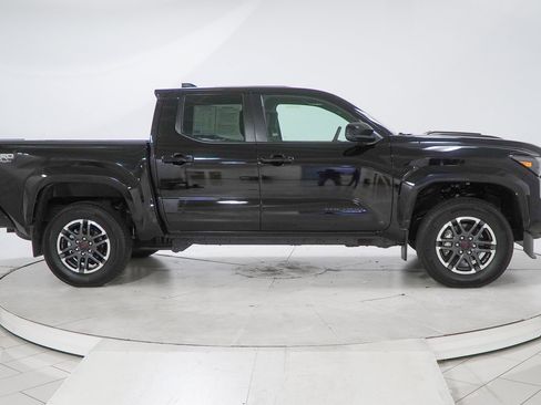 Used 2024 Toyota Tacoma TRD Sport image 15