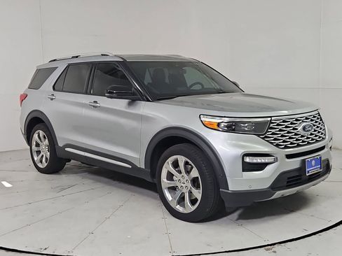 Used 2020 Ford Explorer Platinum w/ Premium Technology Package AWD/4WD image 8