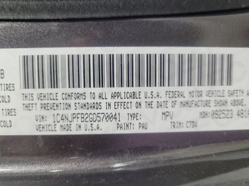 Used 2016 Jeep Patriot Latitude image 33