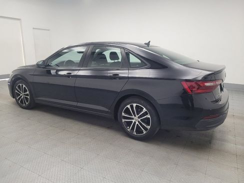 Used 2022 Volkswagen Jetta Sport image 3