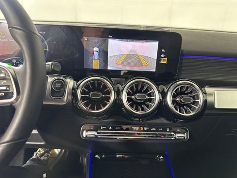 Used 2023 Mercedes-Benz EQB 250+ image 21