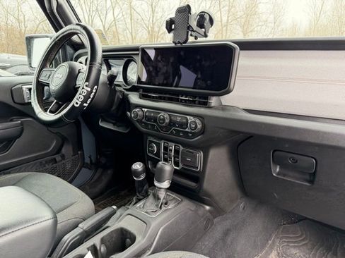 Used 2024 Jeep Wrangler Sport S image 7