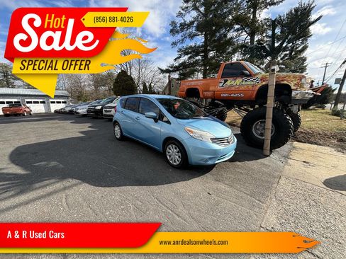 Used 2015 Nissan Versa Note SV image 1