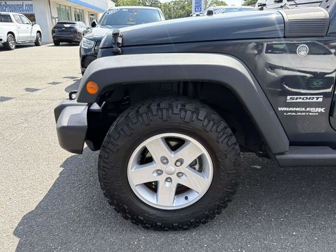 Used 2018 Jeep Wrangler Unlimited Sport S AWD/4WD image 7