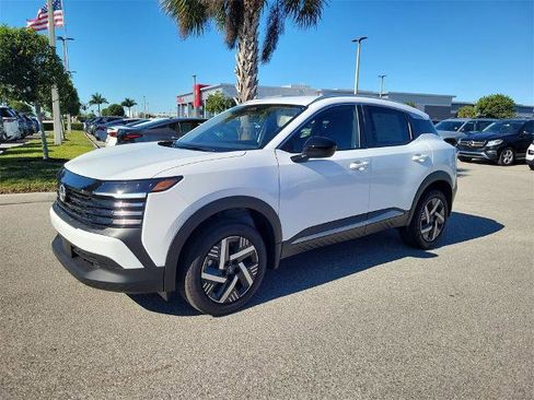 Certified 2026 Nissan Kicks SV image 9