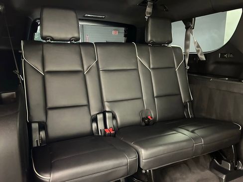 Used 2022 Cadillac Escalade ESV Premium Luxury image 14