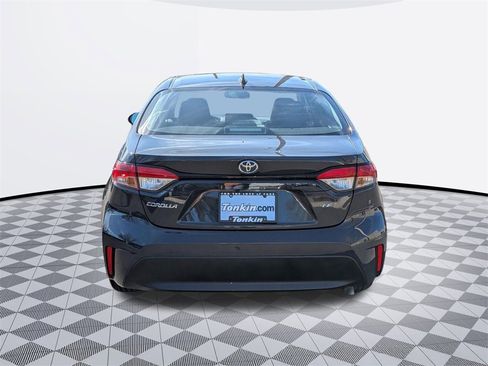 Used 2025 Toyota Corolla LE image 5