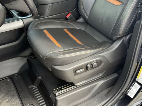 Used 2022 GMC Sierra 2500 AT4 image 15