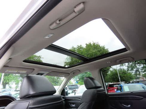 Certified 2023 Honda Pilot Elite image 18