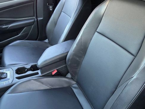 Used 2019 Volkswagen Jetta R-Line FWD image 20