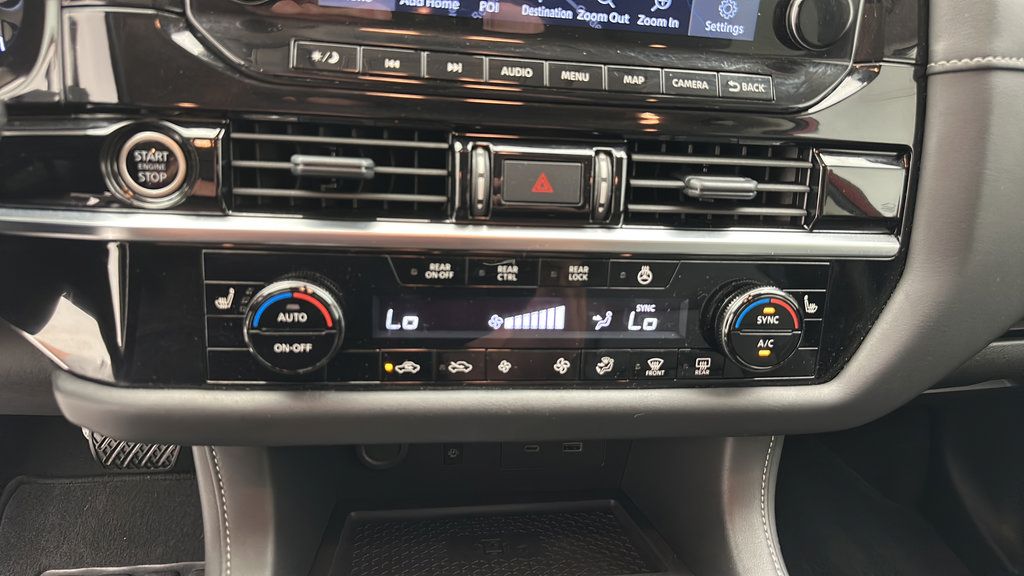 Used 2024 Nissan Pathfinder SL AWD/4WD image 17