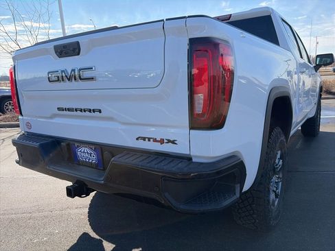 New 2026 GMC Sierra 1500 AT4X w/ LPO, Black Badging Package AWD/4WD image 9