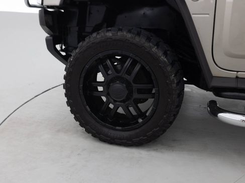 Used 2003 HUMMER H2 w/ Preferred Equipment Group AWD/4WD image 18