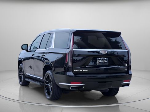 Used 2022 Cadillac Escalade Premium Luxury RWD image 3