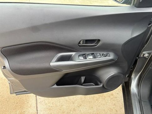 Used 2024 Nissan Kicks S image 18