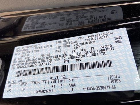 Used 2025 Ford Escape ST-Line image 32