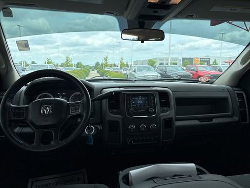 Used 2018 RAM 2500 Tradesman w/ Chrome Appearance Group image 19