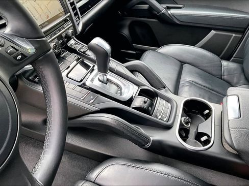 Used 2014 Porsche Cayenne AWD/4WD image 17