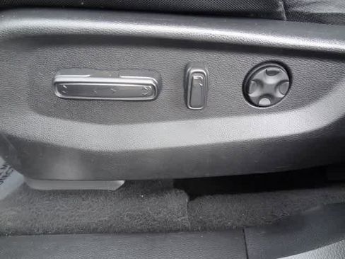 Used 2018 Honda CR-V EX image 8
