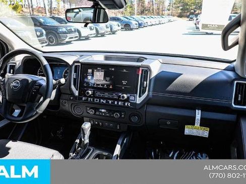 Certified 2025 Nissan Frontier SV w/ SV Convenience Package RWD image 28